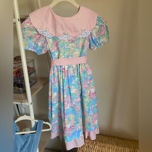 Vintage Floral Dress With Huge Bow in Back